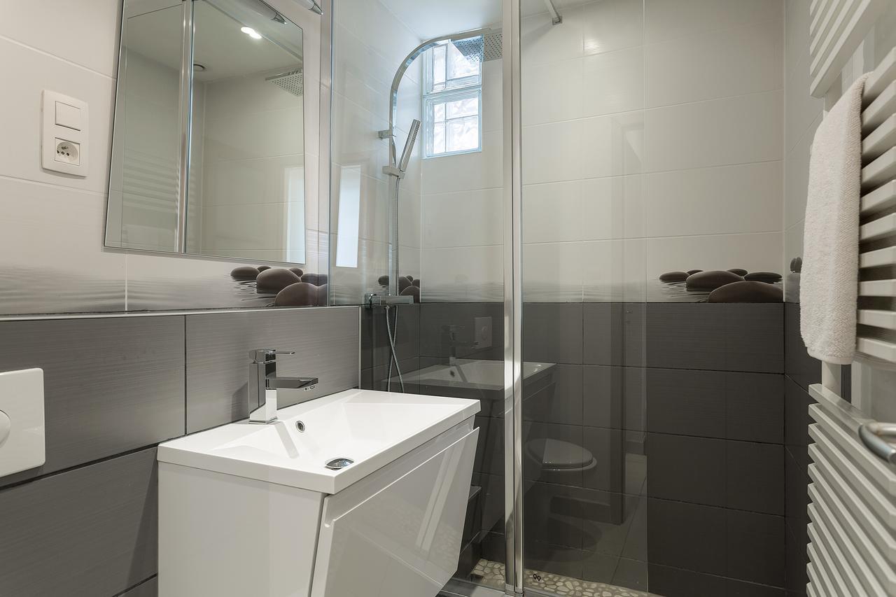 Apartment Maisonnee - A Charming Chamonix Haven Buitenkant foto