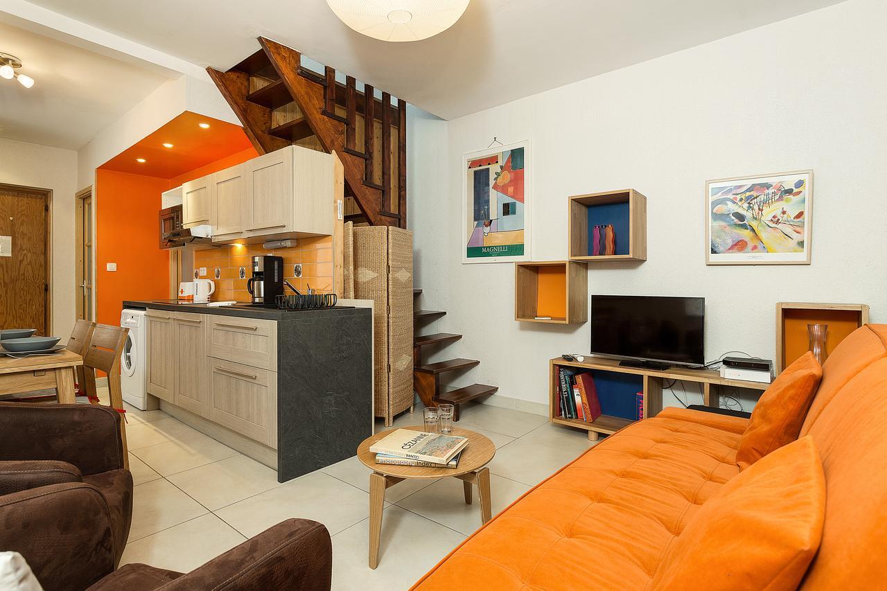 Apartment Maisonnee - A Charming Chamonix Haven Buitenkant foto