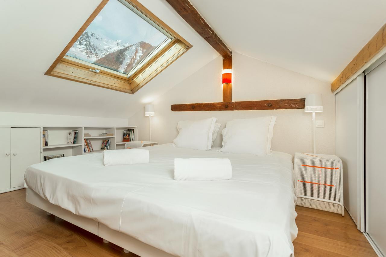 Apartment Maisonnee - A Charming Chamonix Haven Buitenkant foto