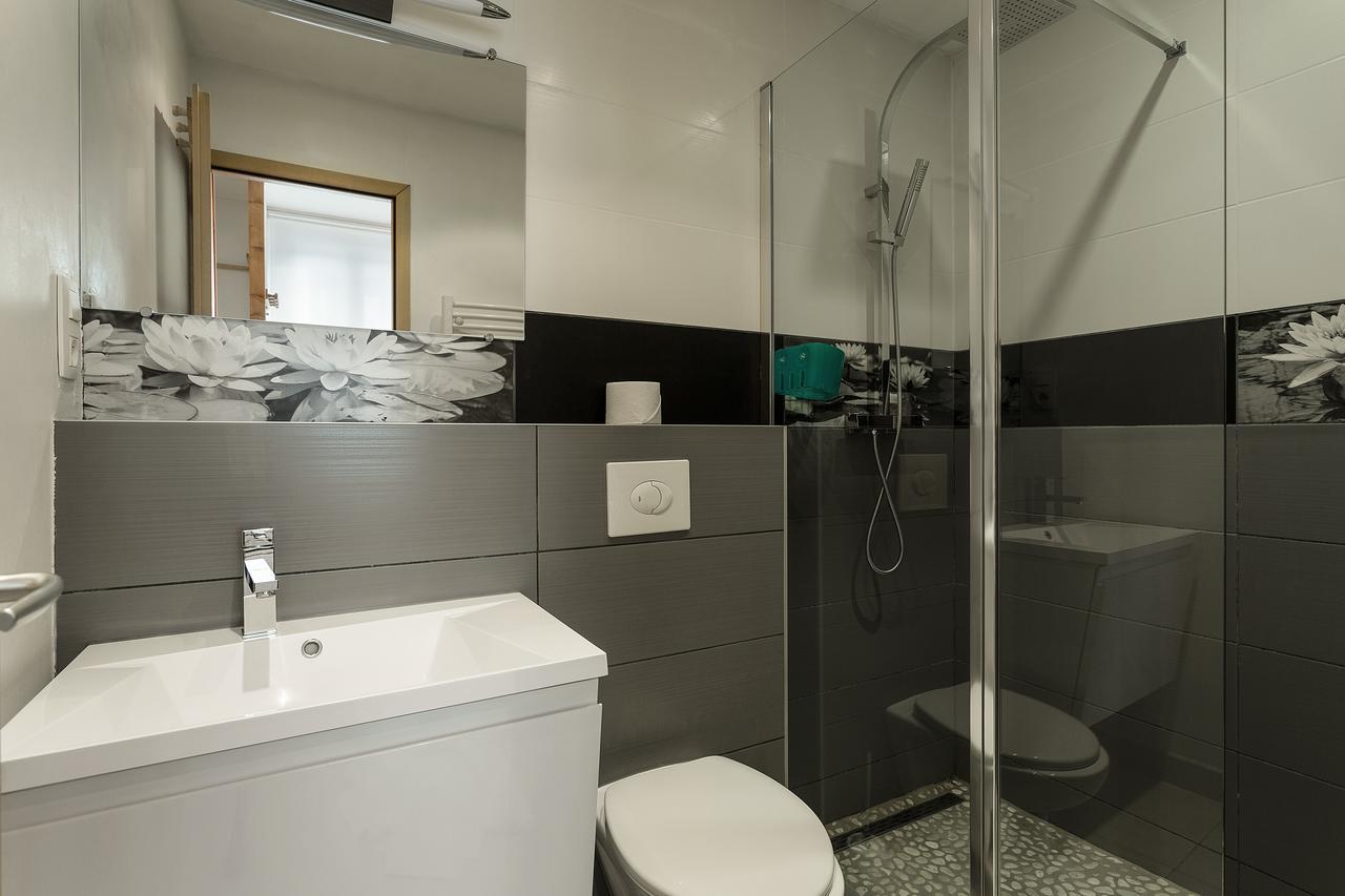 Apartment Maisonnee - A Charming Chamonix Haven Buitenkant foto